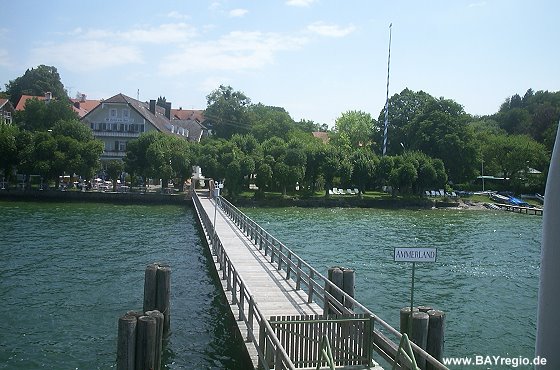 Anlegesteg mit Biergarten in Ammerland.